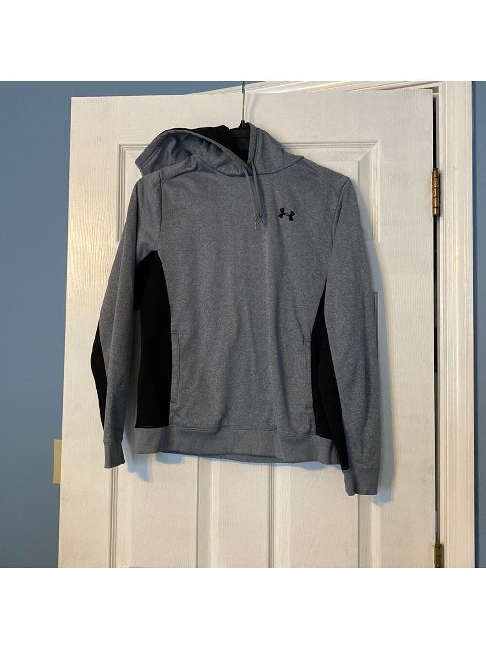 Under Armour womens hoodie; size medium